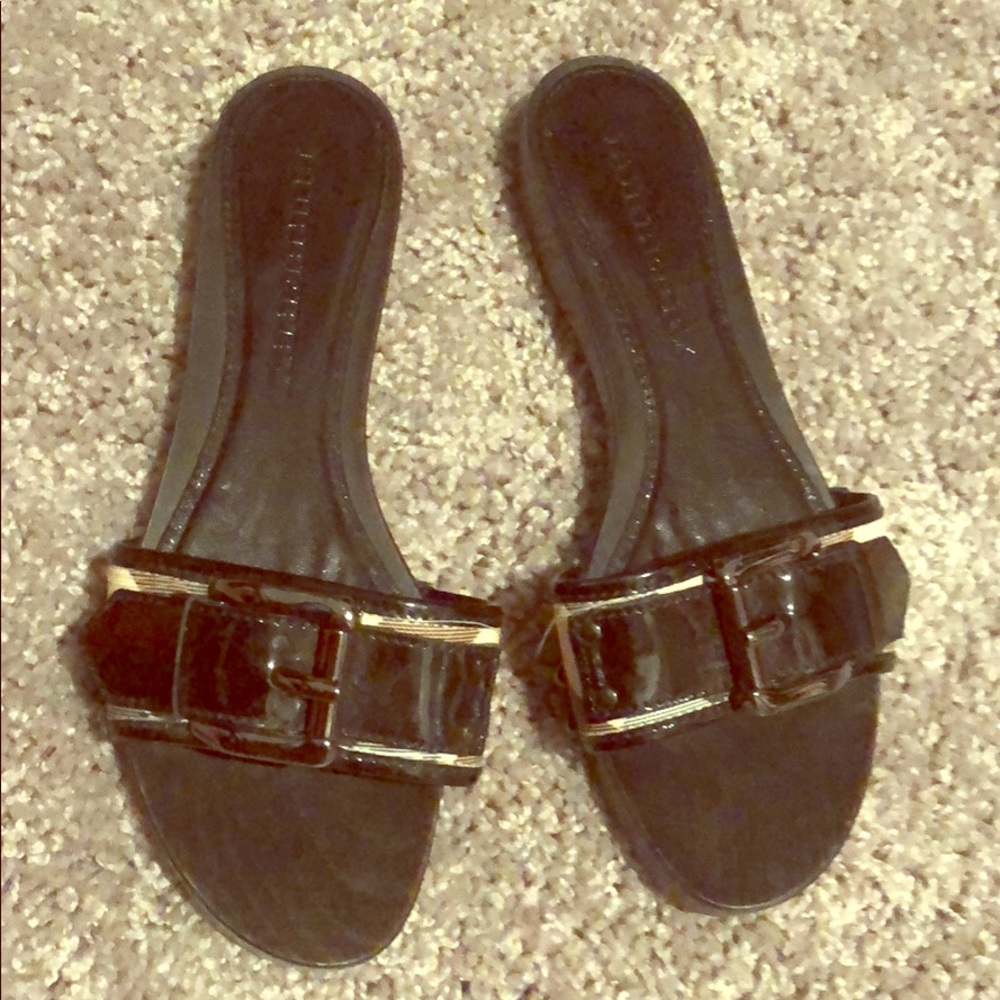 Burberry sandals size 5